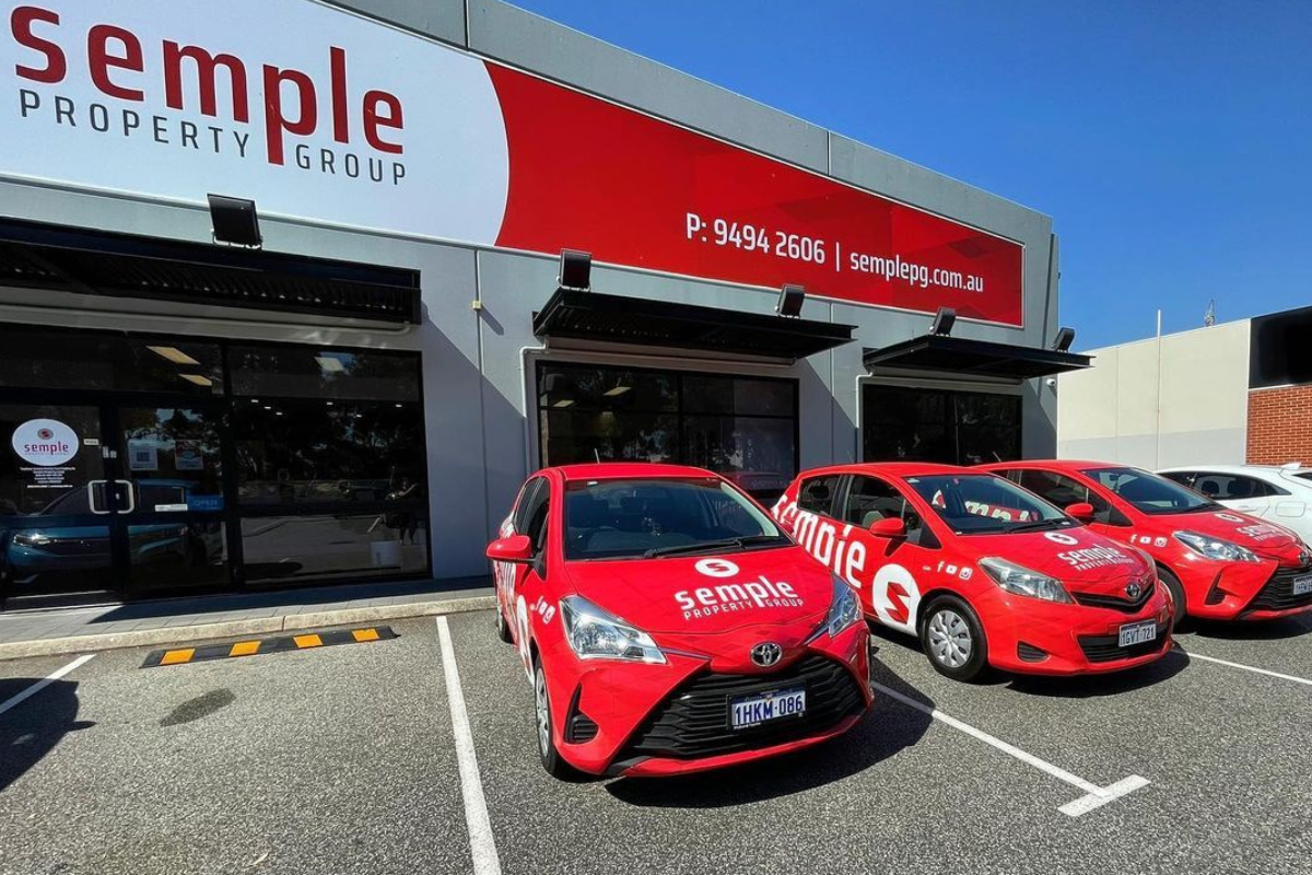 car fleet graphics Perth Fleet Graphics 9 Fleet of utes displaying vehicle graphics