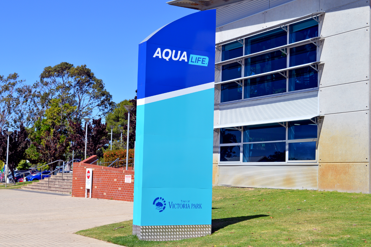 Aqua Life Pylon Sign Perth Pylon Signage 9 Aqua Life freestanding pylon sign outside town of victoria park perth recreation centre