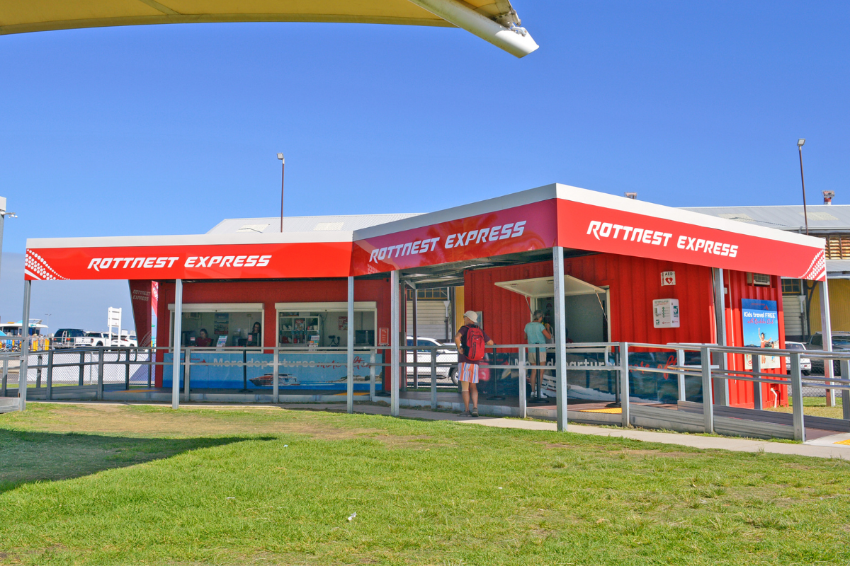 Rottnest Express Shopfront Signage Perth Go Graphics Shopfront Signage 10 Rottnest Express Fremantle kiosk showing professionally branded building signage
