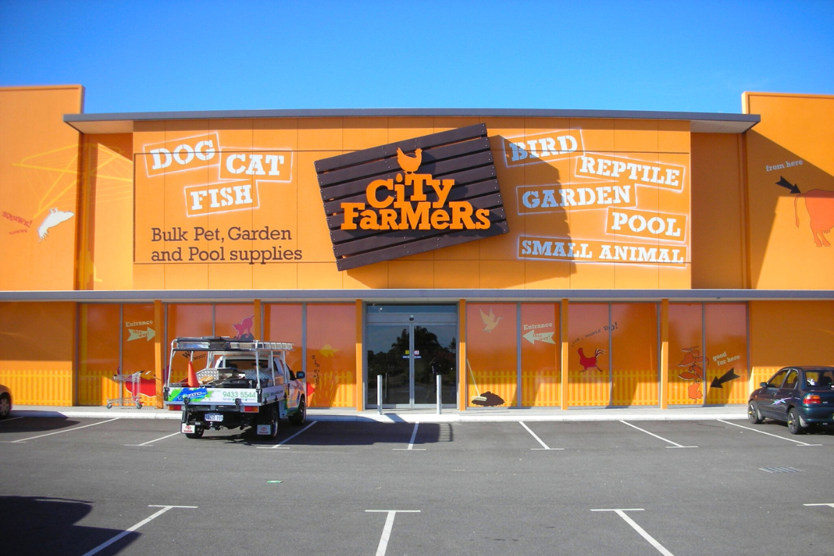 Shopfront Signage Perth Go Graphics City Farmers Commercial Signage 5 City Farmers Perth retail store displaying professionally branded exterior retail signage